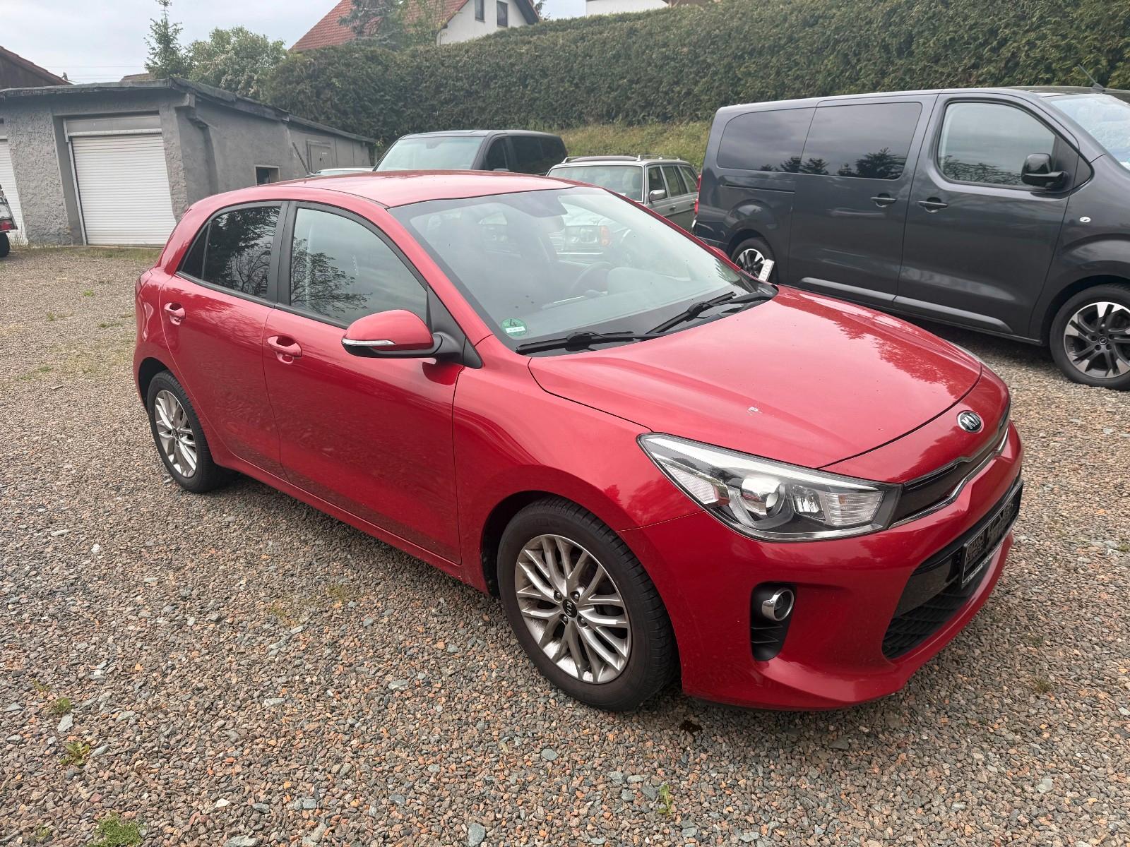 Kia Rio 1.4  1. Hand mit SHZ und NAVI TOP !!!