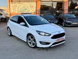 Ford Focus ST-Line 1.0 GPL 125CV TURBO ECOBOOST - Ford Focus mit LPG-Antrieb