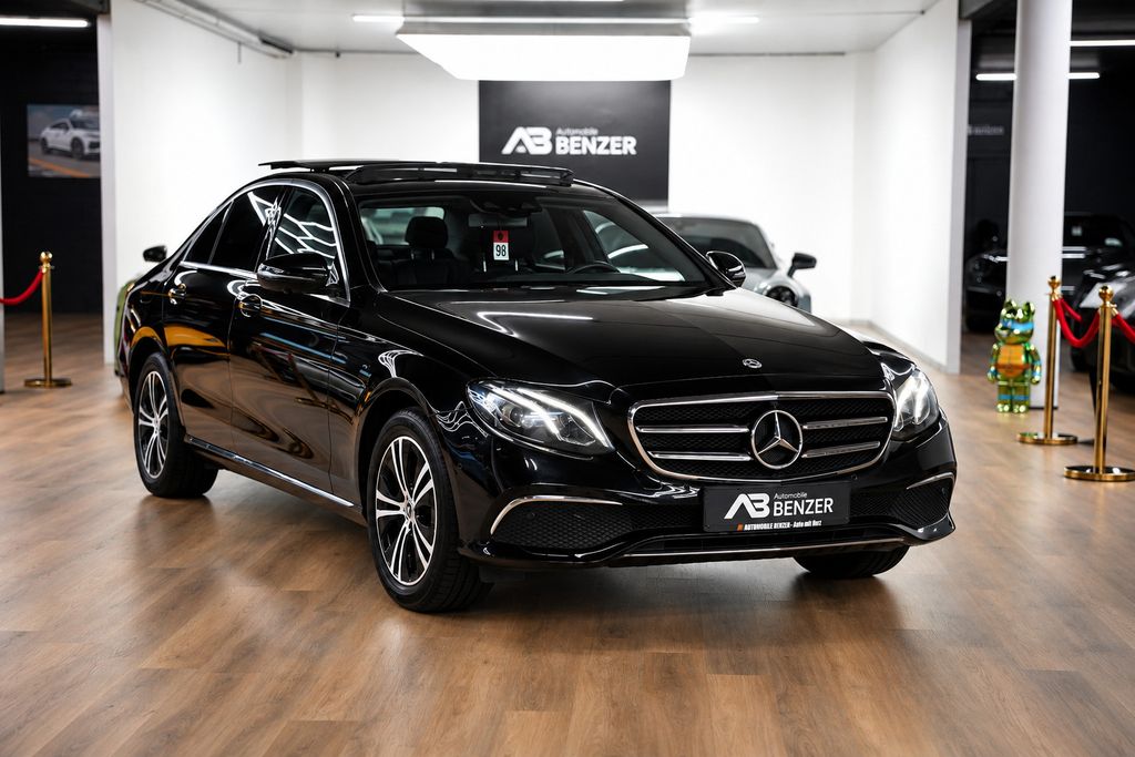 Image of Mercedes-Benz E 220