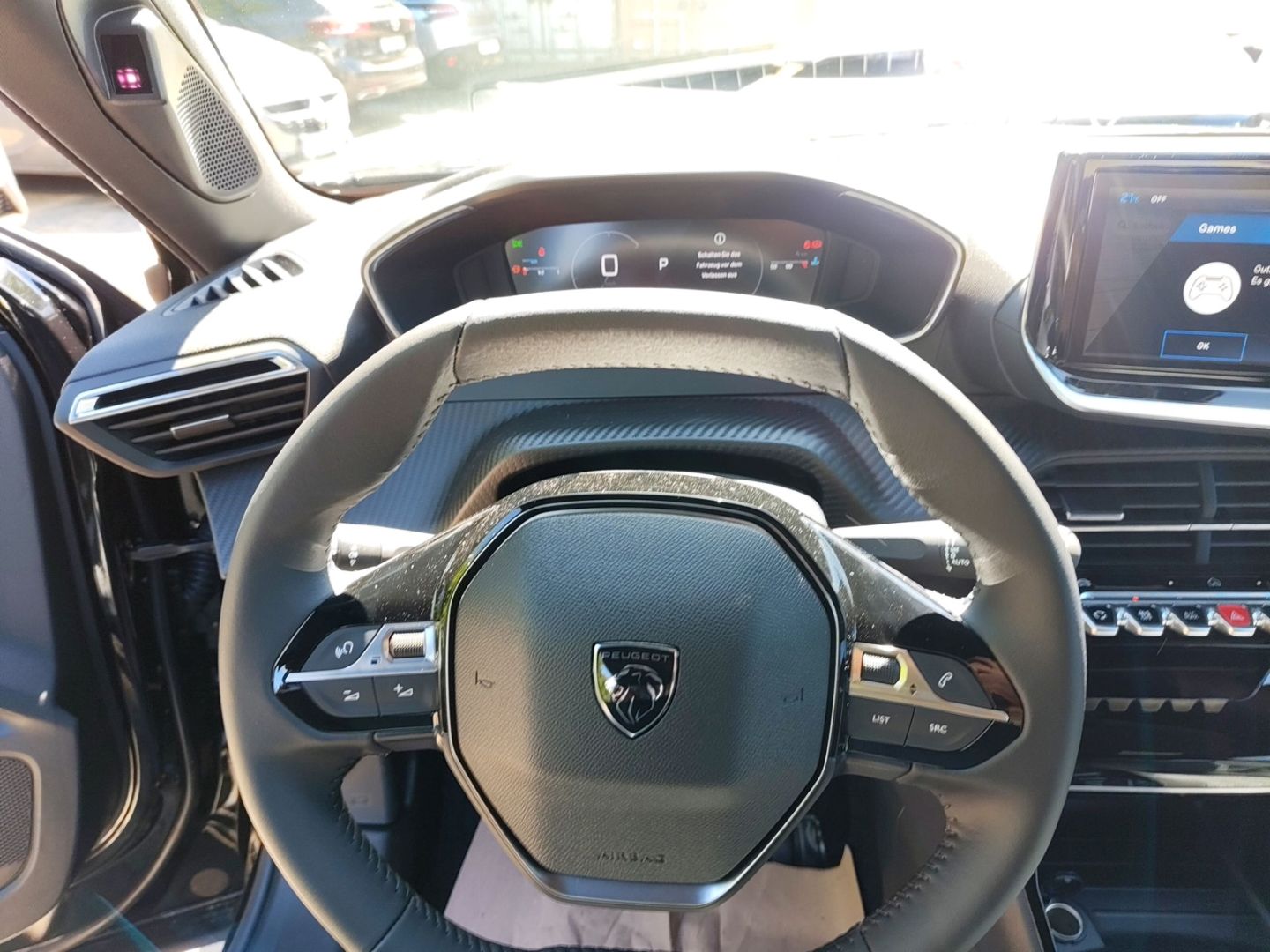 Peugeot 2008 - Bild 12