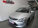 Hyundai i30 2.Hd Klimaautomatik PDC Tempo TÜV 05.2027+++ - Hyundai i30 in Saarbrücken