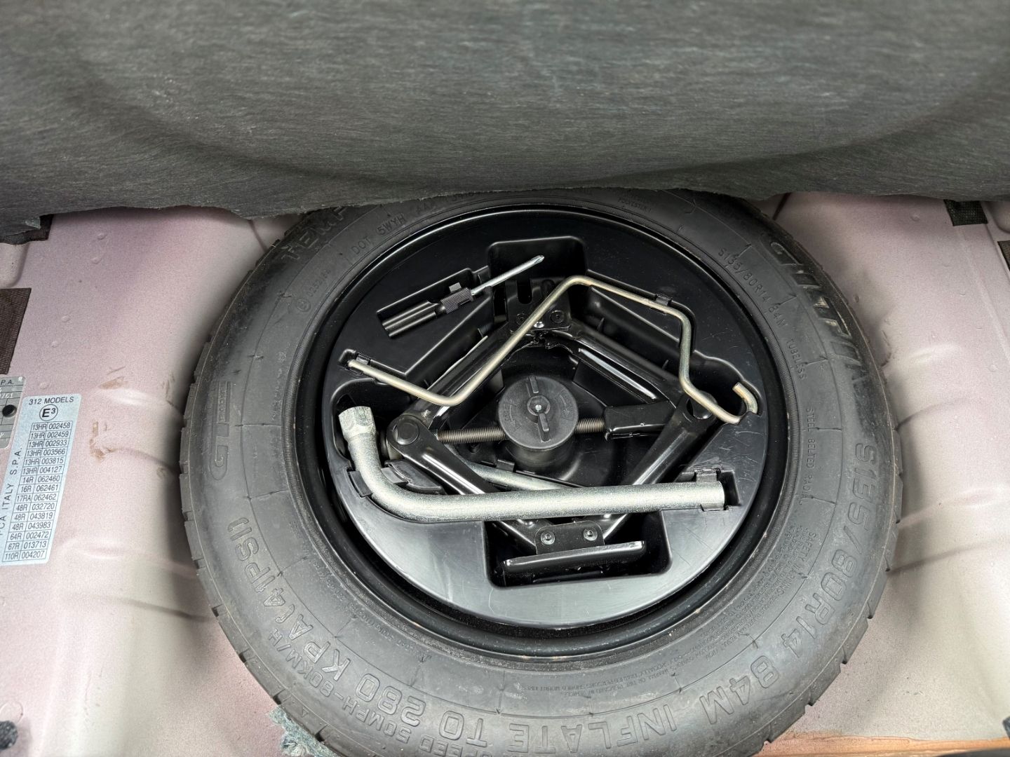 Fahrzeugabbildung Fiat 500 Lounge Pano CarPlay Temp PDC ALU BT Berganfa