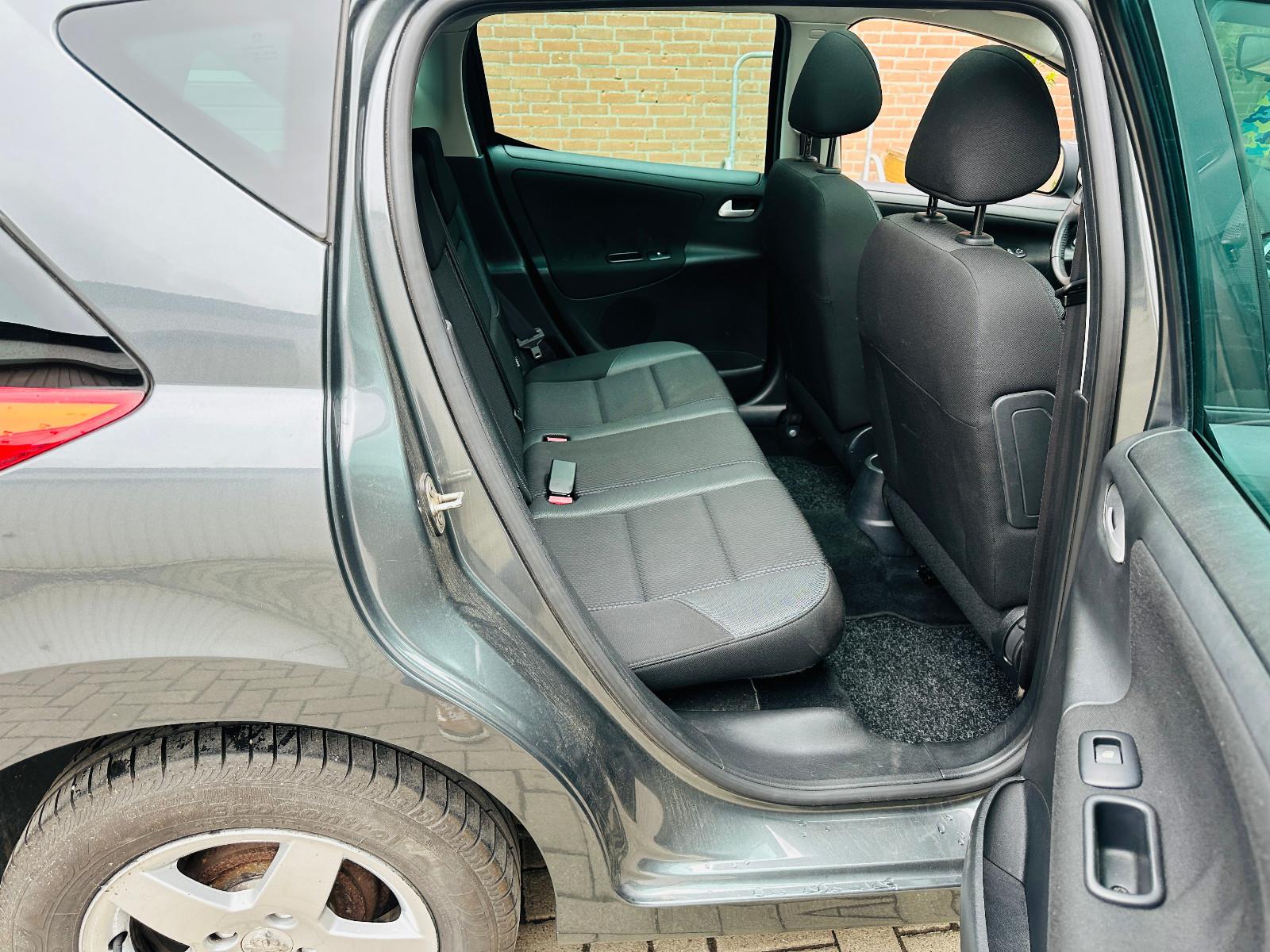 Peugeot 207 2012 — photo 15
