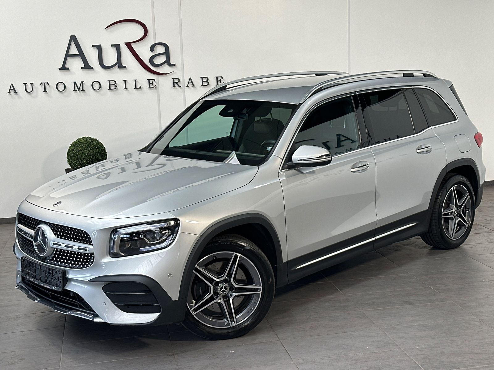 Fahrzeugabbildung Mercedes-Benz GLB 220 d AMG Line NAV+LED+AHK+360GRAD+SHZ