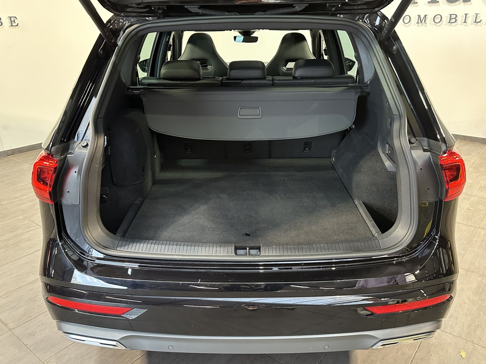 Fahrzeugabbildung SEAT Tarraco 1.4 TSI e-Hybrid FR NAV+LED+PANO+360+ACC