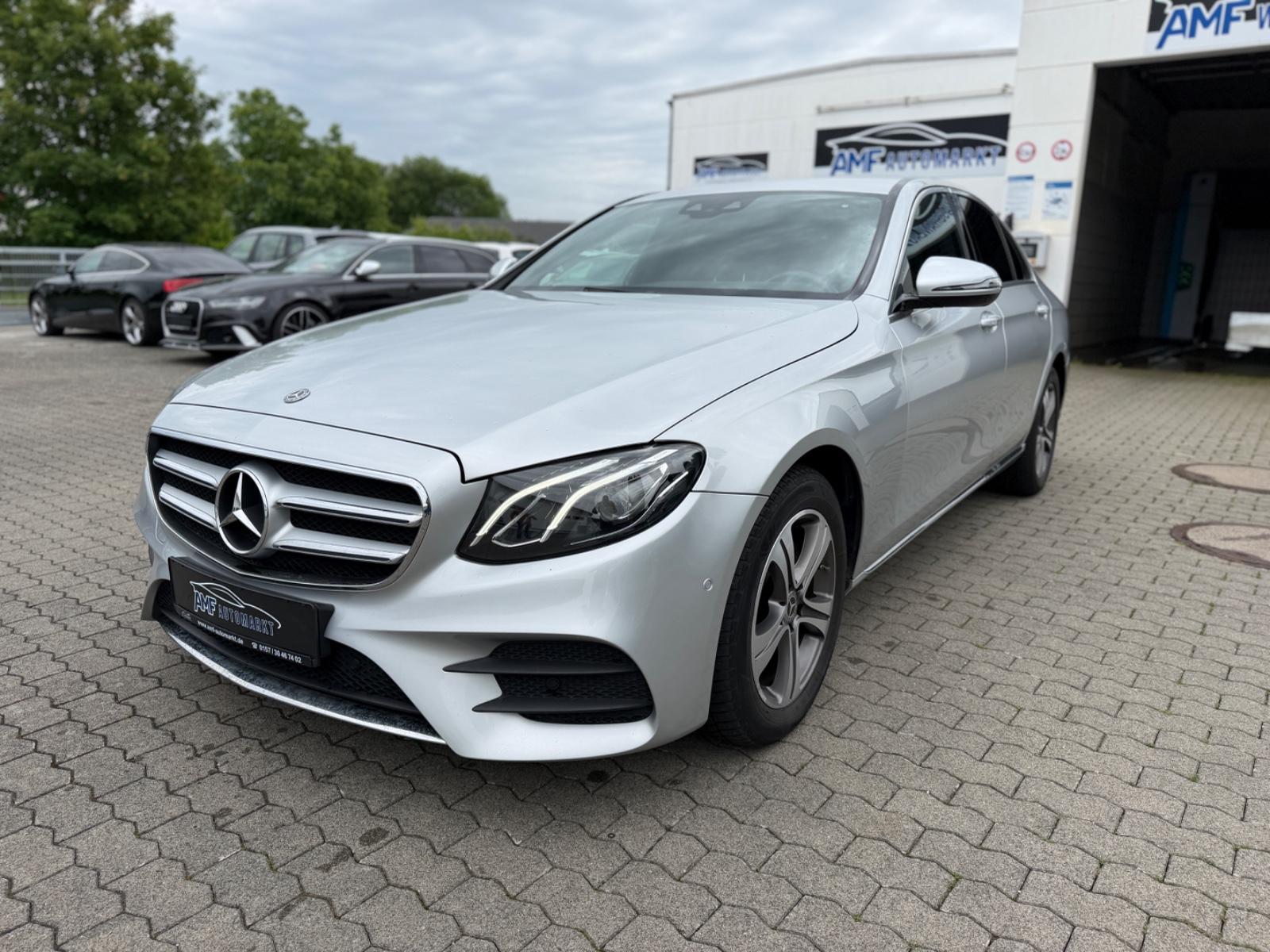 Mercedes-Benz E 200 AMG-Line Limousine Leder Kamera