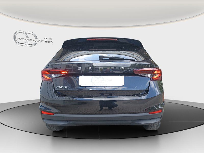 Fahrzeugabbildung SKODA Fabia 1.0 TSI Style OPF LED+PDC+SMART-LINK+WINTE