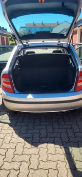 Skoda Fabia 1.4 16V 55 kW Ambiente Sedan Ambiente - Skoda Fabia: Sedan