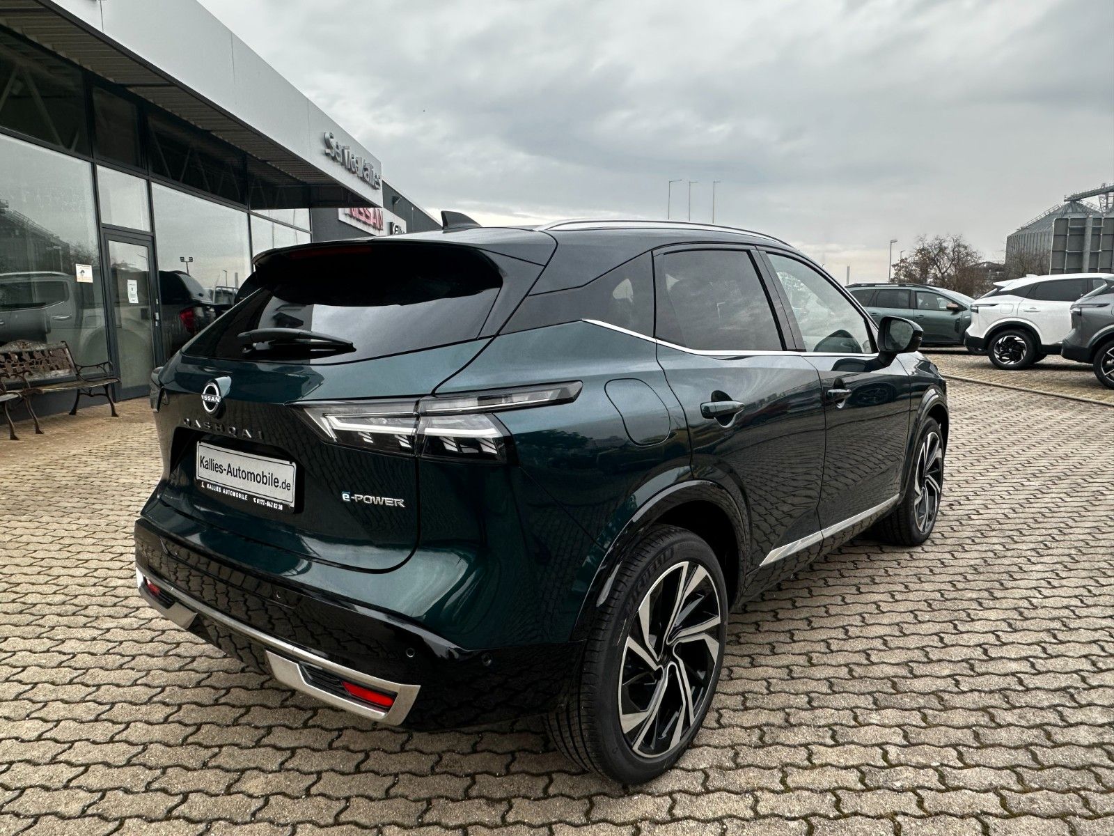 Fahrzeugabbildung Nissan Qashqai 1.3 DIG-T MHEV AT N-Connecta WINTERPAKET