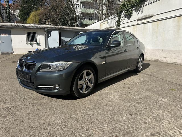 BMW 318 i Edition Lifestyle Navi Bi-Xenon Teilleder