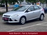 Ford Focus 1.6 Ti-VCT Lim *Autm *PDC *Navi *Bluetooth - Ford Focus mit Benzin-Antrieb: Limousine, 1.6