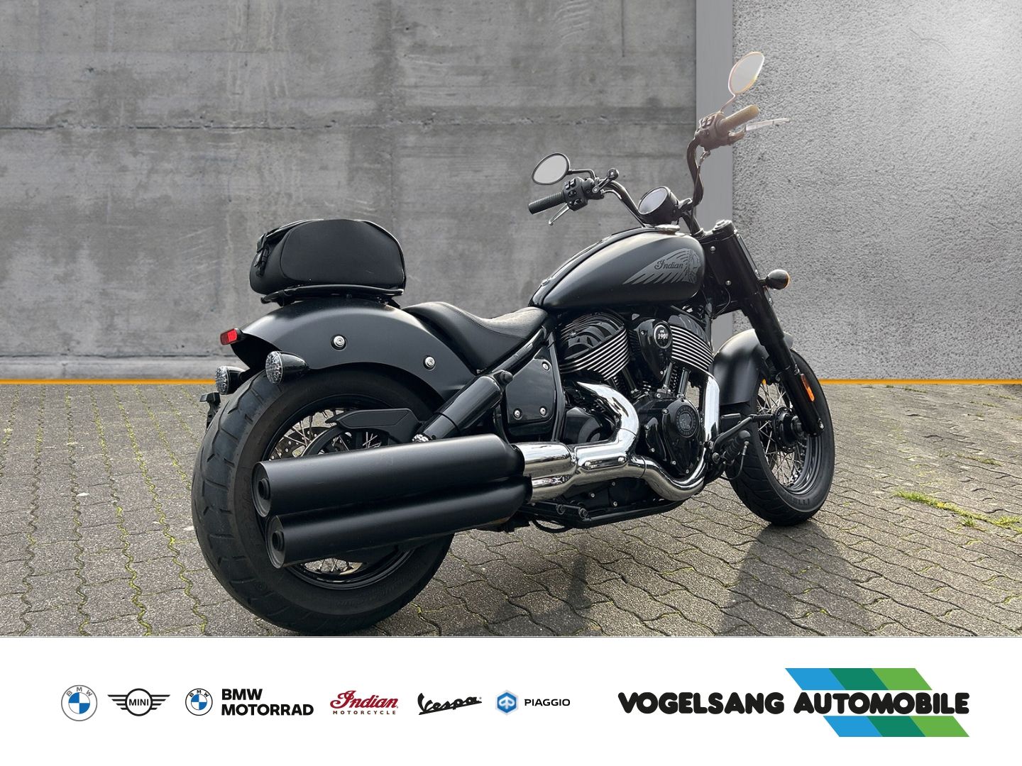 Fahrzeugabbildung Indian Chief Bobber Dark Horse, Heckträger mit Tasche ,
