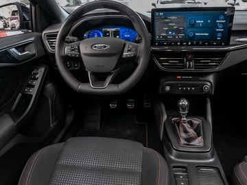 Ford Focus Turnier ST-Line X PANO AHK schwenkbar RFK