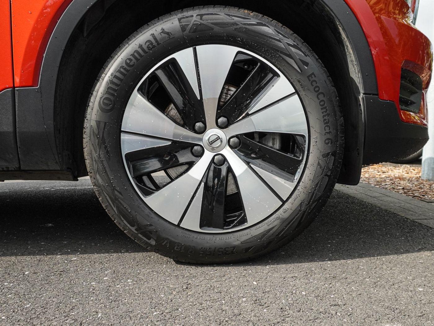 Volvo XC40 B4 B AWD Momentum Pro FRONTHZG PILOT PRIVAC