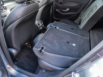 Fahrzeugabbildung Mercedes-Benz GLC 300 4Matic 9G-TRONIC PANORAMA ANHZV AMG 360°