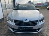 Skoda Superb Limo 2.0TDI/1HD/MWST/NAVI/4xSHZ/ESD/PANO - Skoda Superb: 1.4