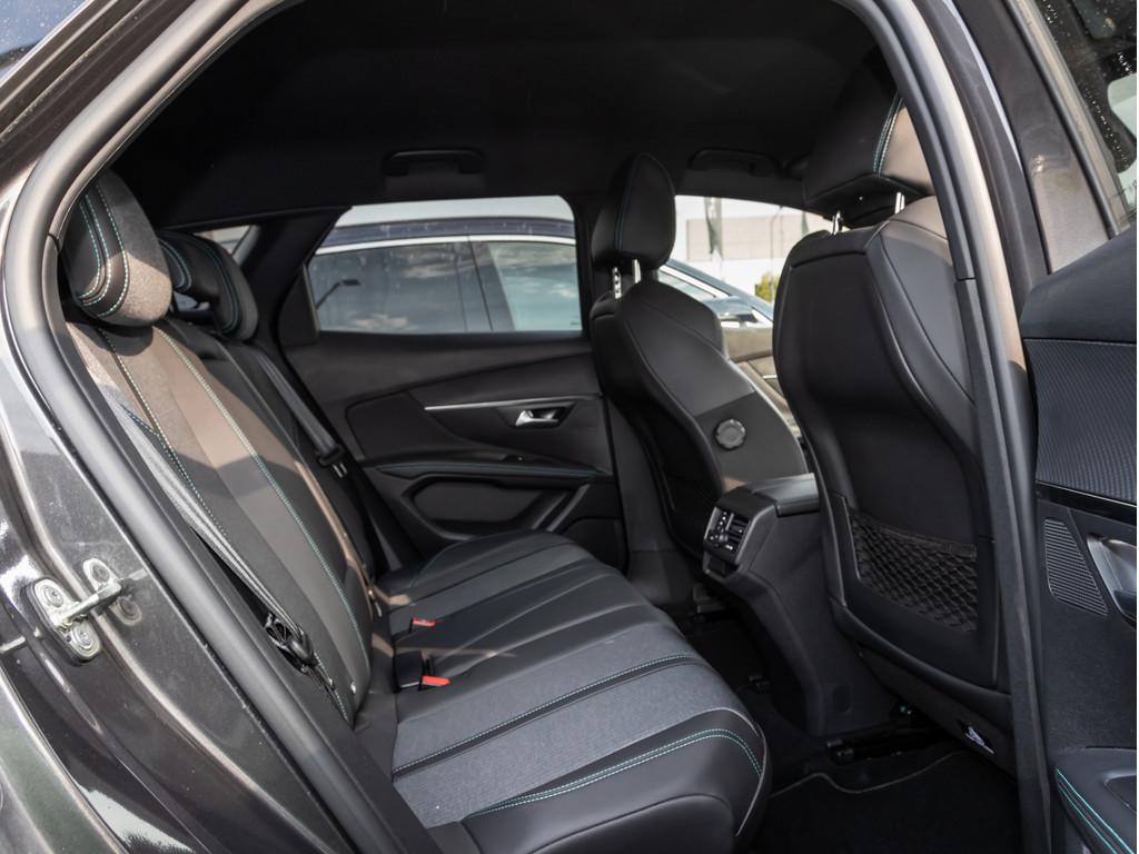 Peugeot 3008 Allure Pack HYBRID 136 e-DSC6 AHK ACC LED