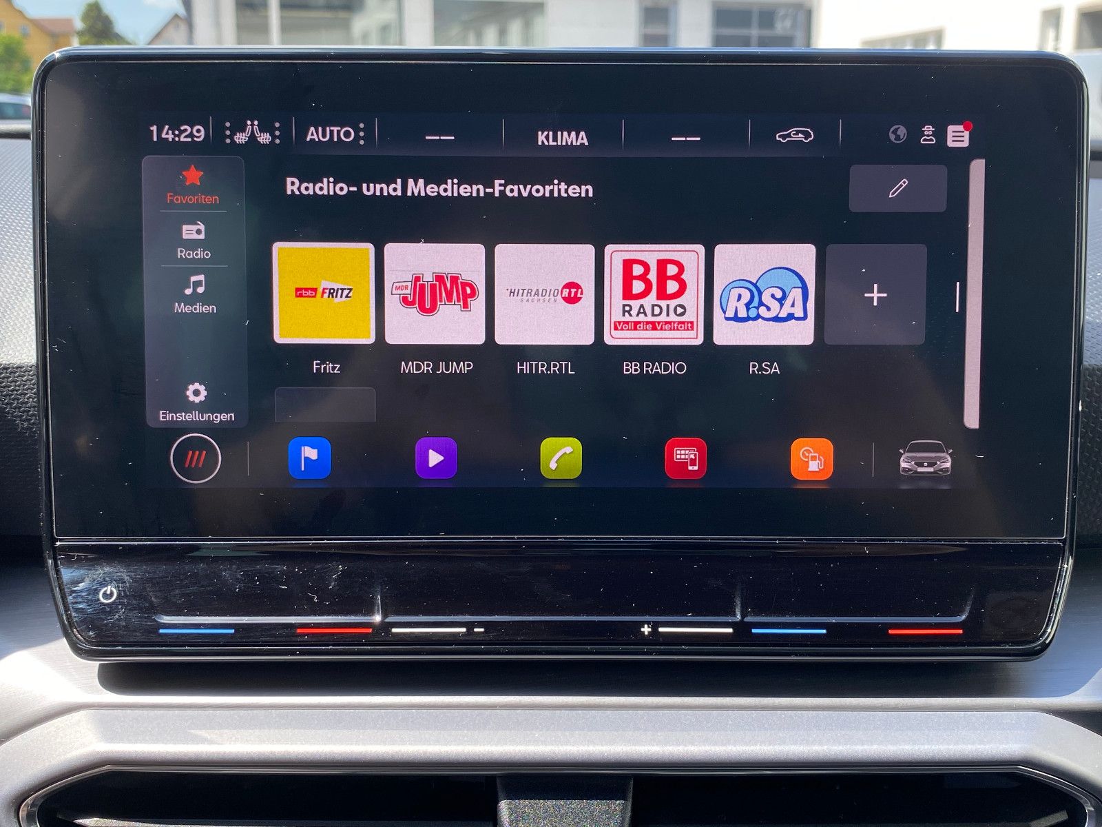 Fahrzeugabbildung SEAT Leon FR 1,5 eTSI DSG *NAVI*PLA*ASSIST-PAKET