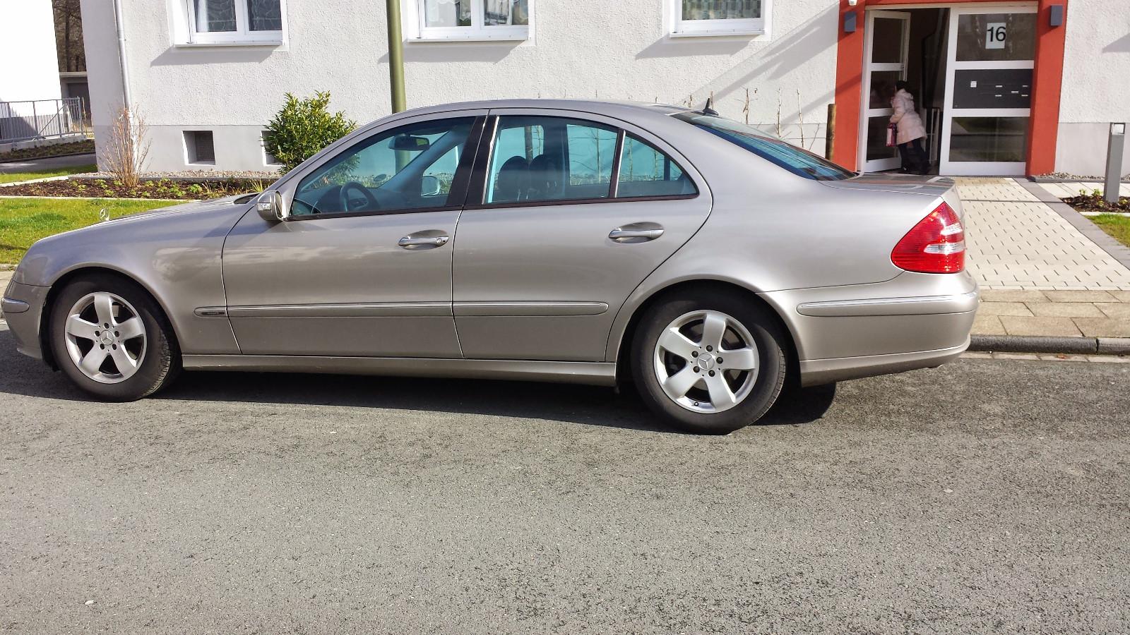 Mercedes-Benz E 220 CDI AVANTGARDE 