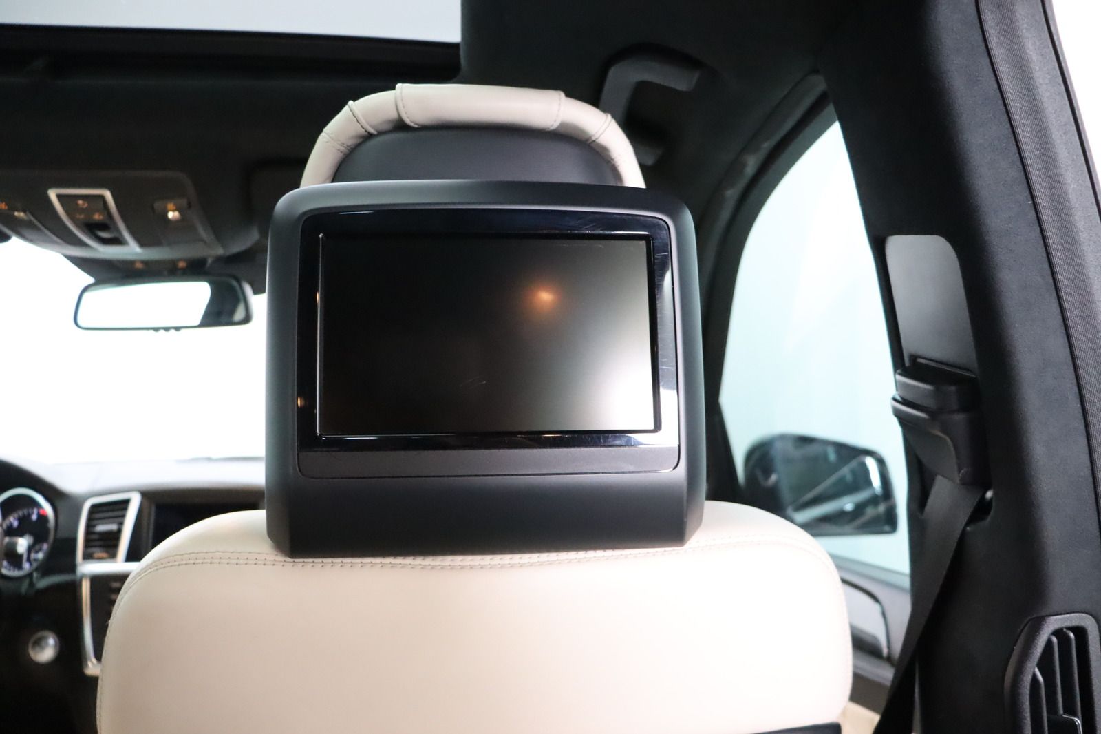 Fahrzeugabbildung Mercedes-Benz GL 350 d 4Matic DIS FOND Desingno Pano * 7. Sitz
