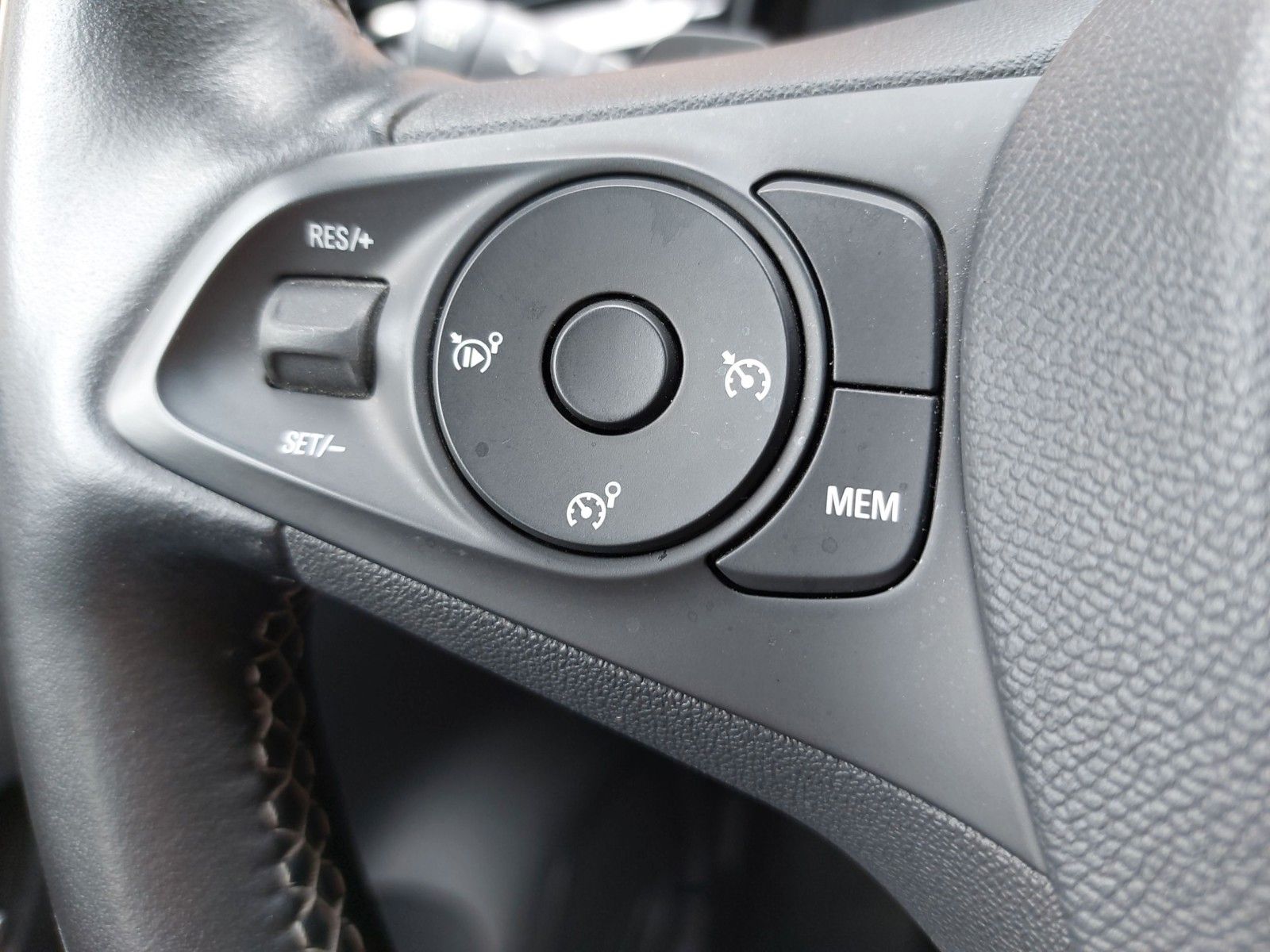 Opel Corsa F Edition Allwetter 360°KAM CarPlay ZR neu – Bild 21