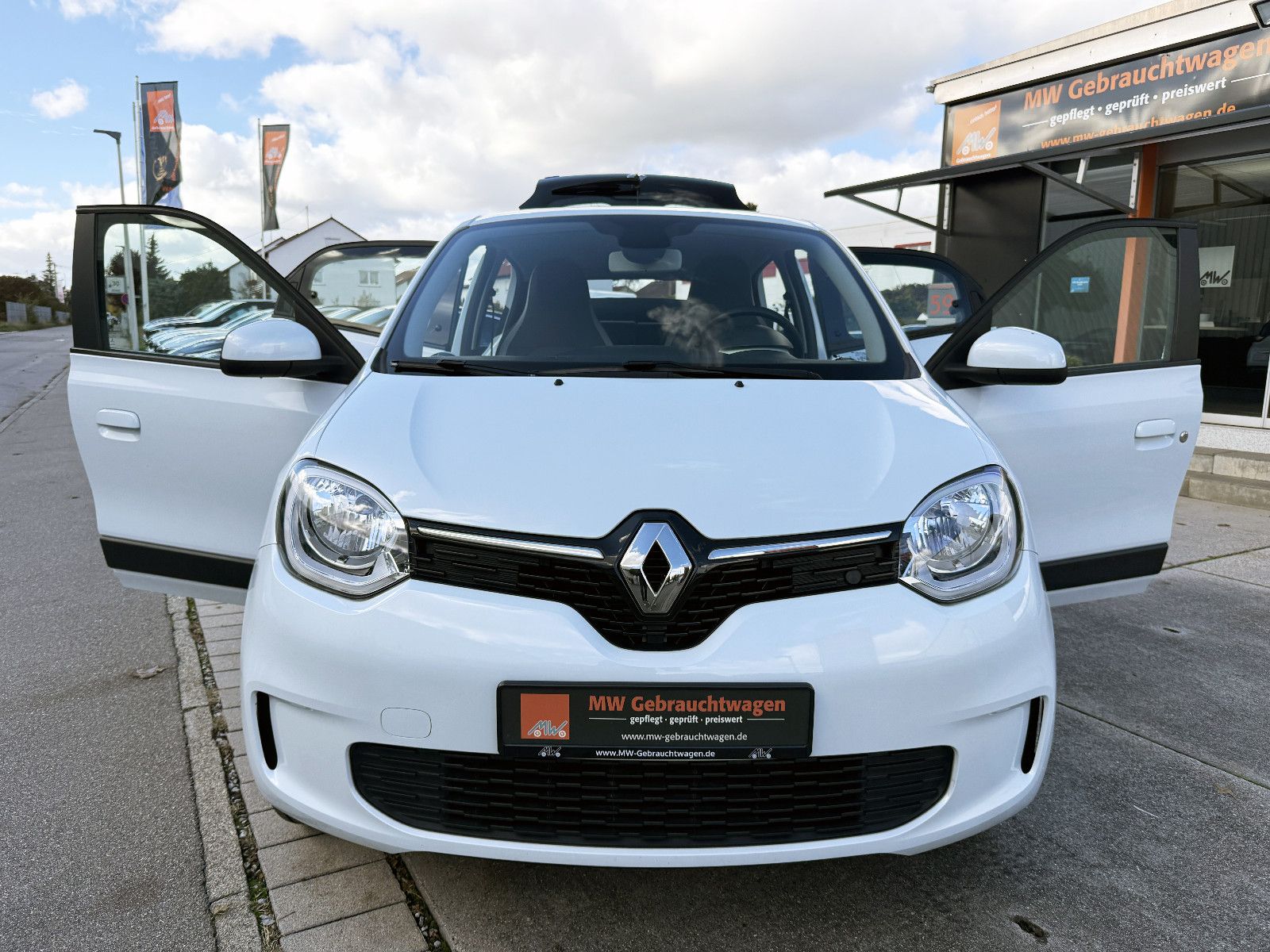 Fahrzeugabbildung Renault Twingo Zen Electric 21kWh CarPlay KLIMA DAB MFKL