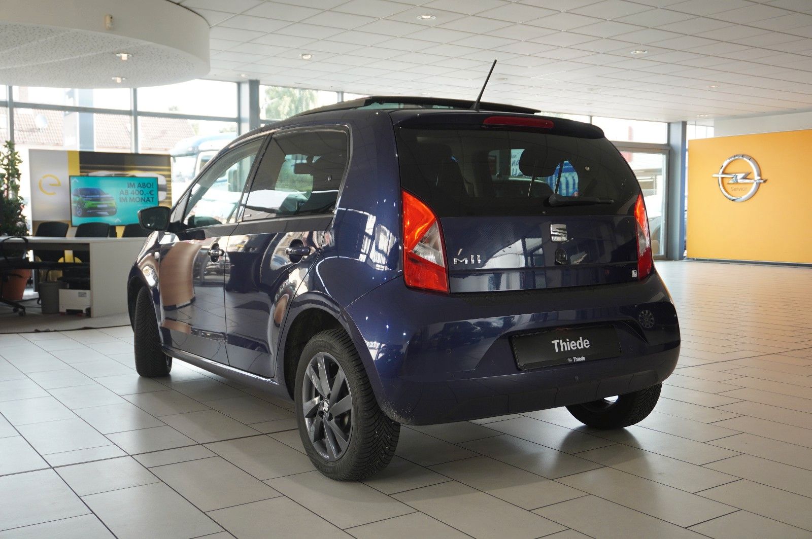 Fahrzeugabbildung SEAT Mii 1.0 CONNECT 5-TÜR NAVI/SPORT/SHZ/PANO./PDC