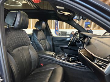 BMW X7 xDrive 30 d Design Pure Excellence *2. Hand*