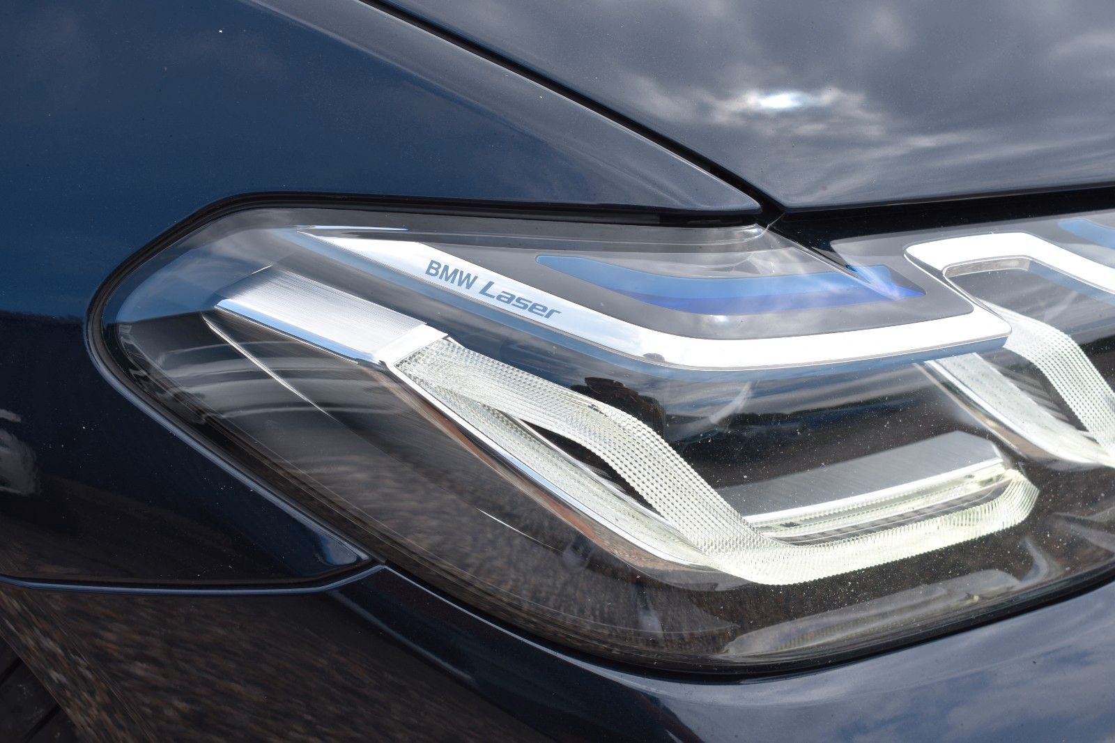 Fahrzeugabbildung BMW 530d Touring xDrive M Sport HUD H&K Pano Integra