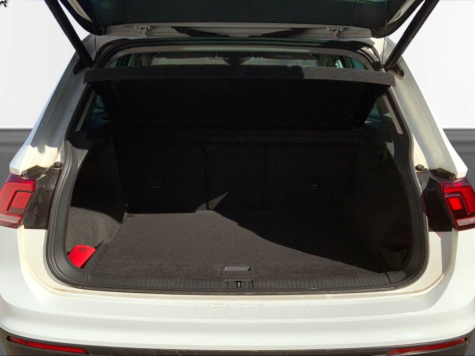 Tiguan 2.0 TSI Highline 4M,NAV,SHZ,LED,AHK