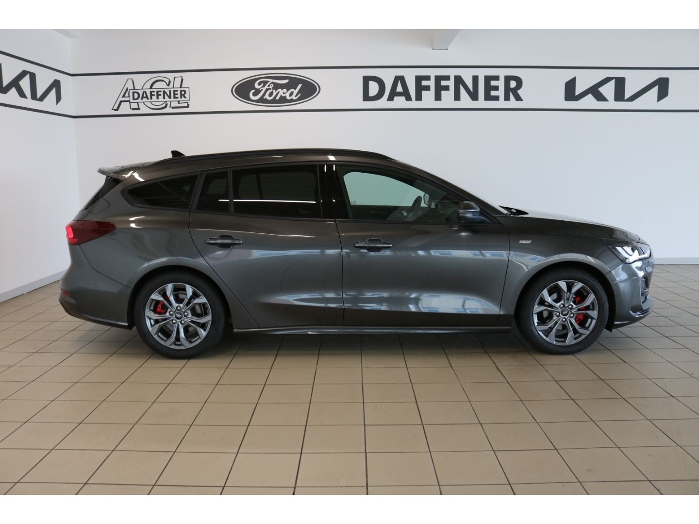 Fahrzeugabbildung Ford Focus Turnier ST-Line X 1.0 EcoBoost EU6d