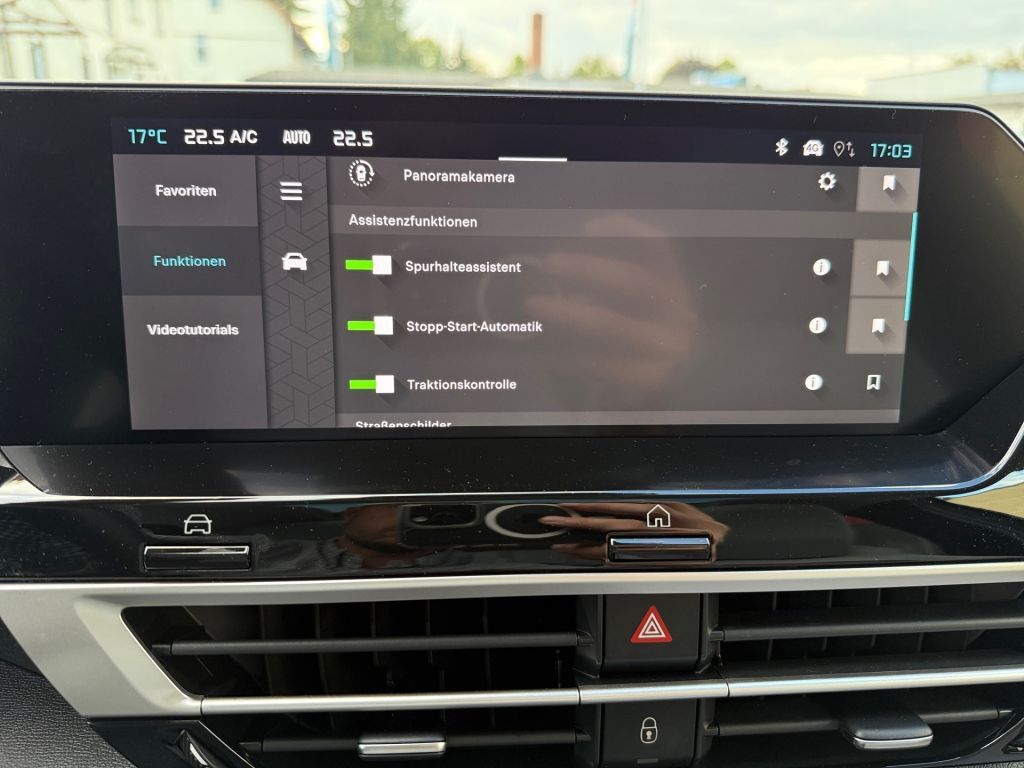 Fahrzeugabbildung Citroën C4 X Benziner 130 MAX
