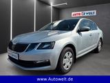 Skoda Octavia Lim. 1.6 16V Klima Navigation Parkhilfe - Skoda Octavia mit Benzin-Antrieb: Limousine, 1.6