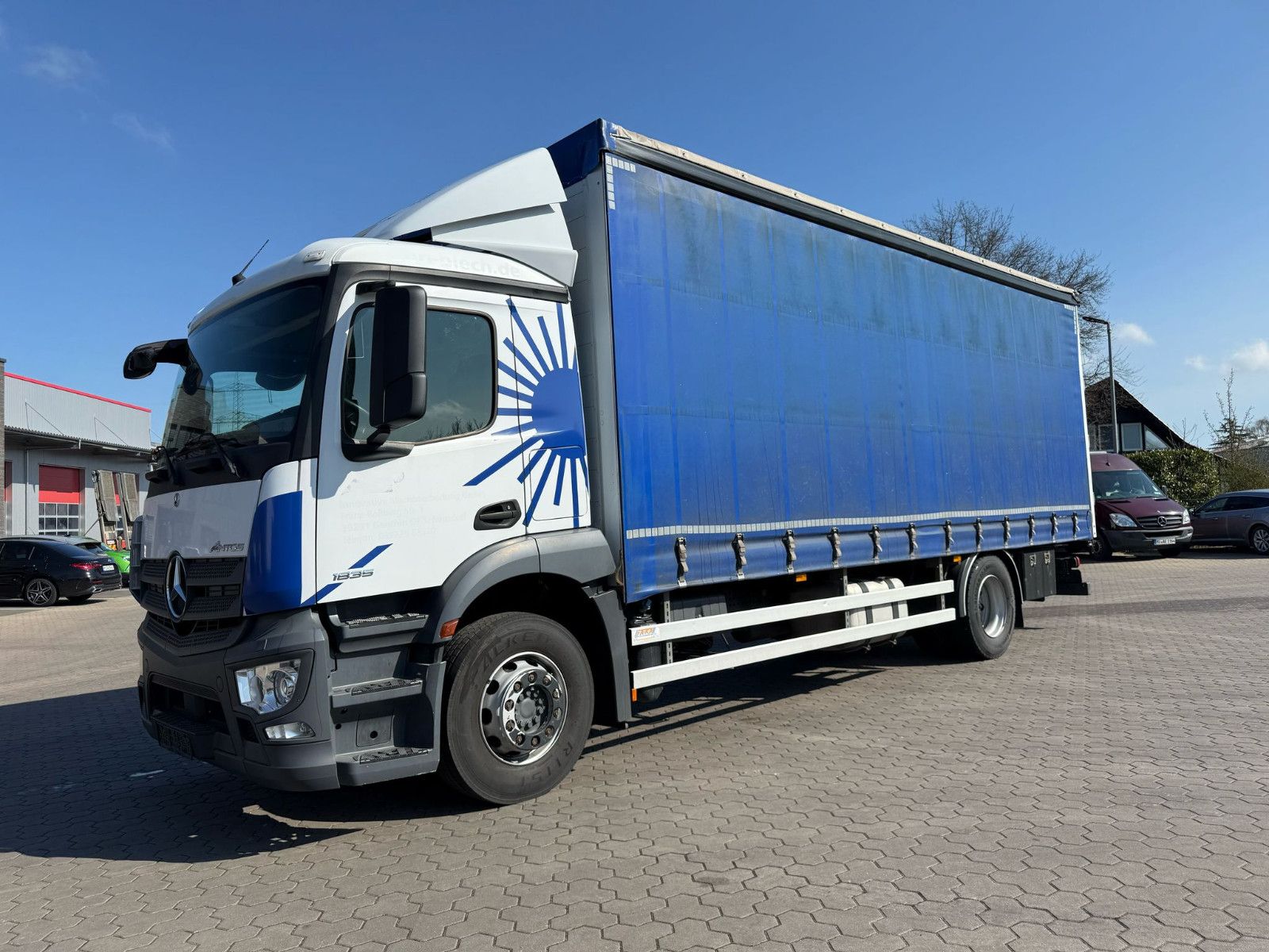 Fahrzeugabbildung Mercedes-Benz Antos 1835 L - 4x2 Schiebeplane