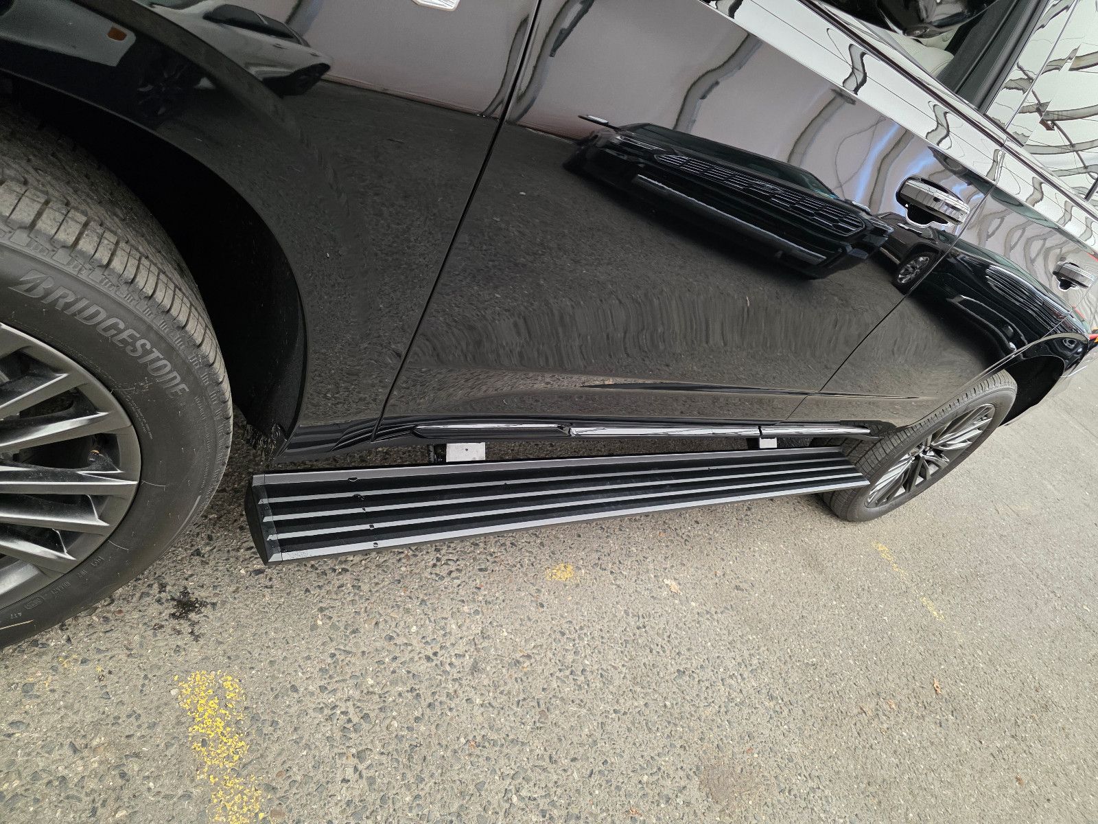 Fahrzeugabbildung Cadillac Escalade Sport Platinum T1: 129.000 EUR, Stock !