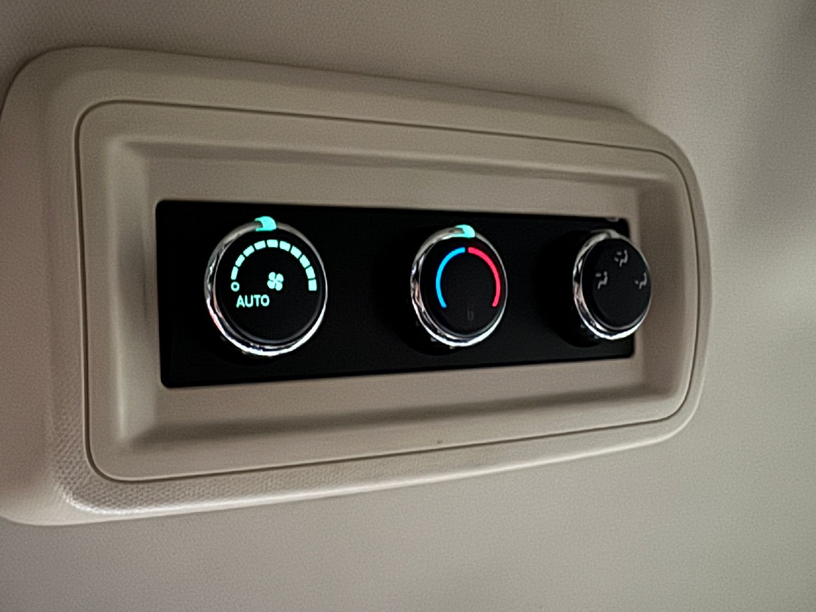 Fahrzeugabbildung Dodge Journey 2.0 7-SITZER AUTOMATIK FOND DVD PAKET