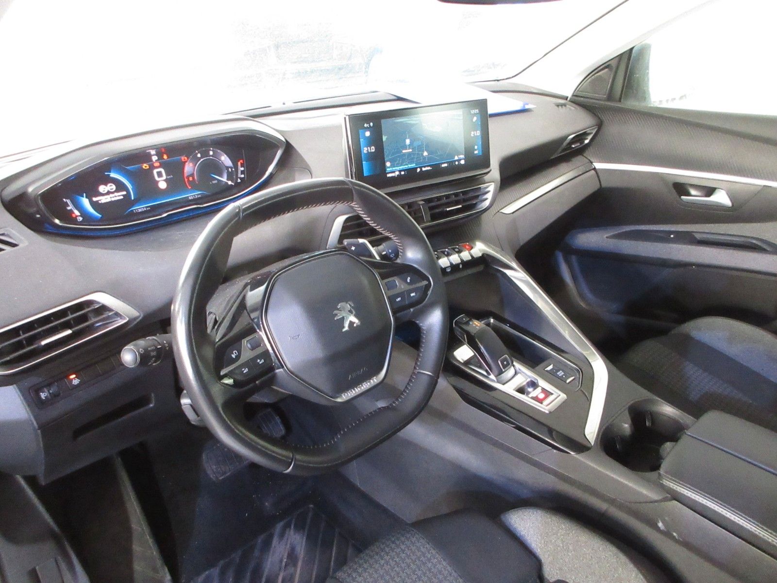 Fahrzeugabbildung Peugeot 5008 Active Pack 1.5D LED/NAVI/AHK/PDC/R´CAM