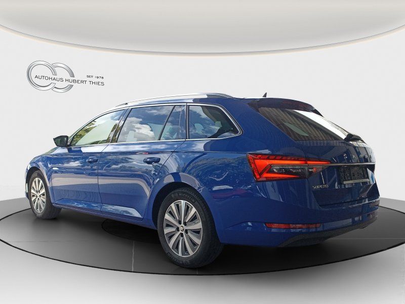 Fahrzeugansicht 5 Fahrzeugabbildung SKODA Superb Combi 2.0 TDI Style ACC+NAVI+WINTER-PAK.
