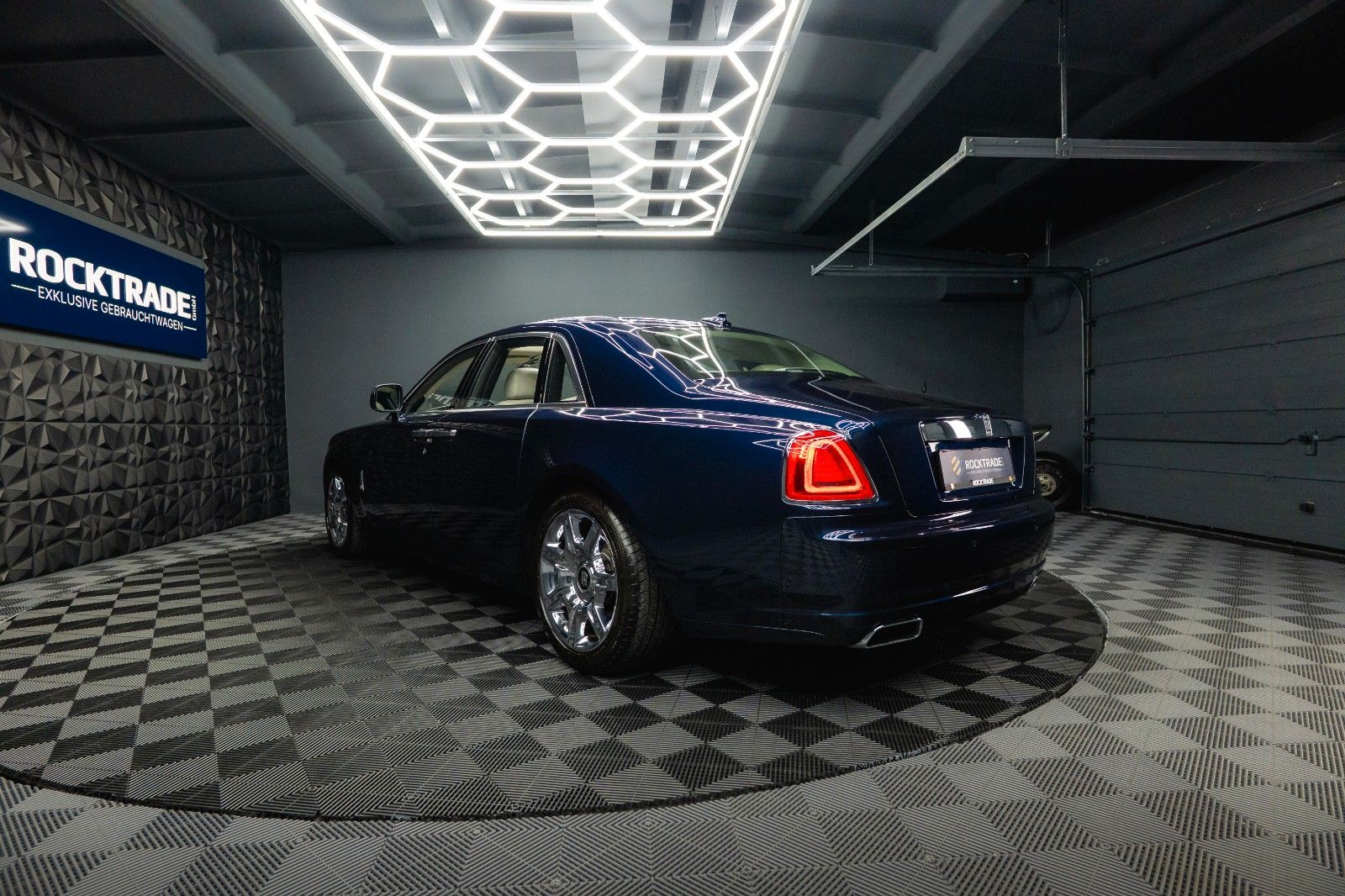 Fahrzeugabbildung Rolls-Royce Ghost V12 Full Service *Panorama*TV*360*HU*19%*