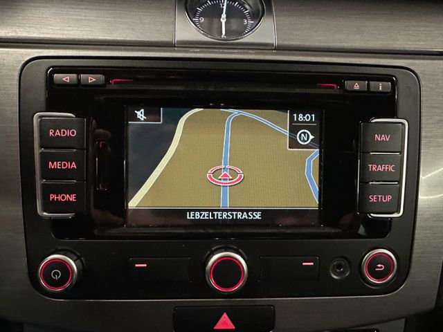 MYAUTOCENTER – Gebraucht- und Jahreswagen mit Werkstattservice in Pfaffenhofen Volkswagen Passat Variant Comfortline BlueMotion *AHK*Klima