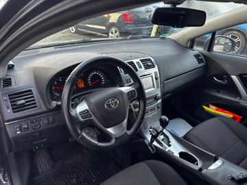 Toyota Avensis - 9