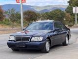 Mercedes-Benz S 280 *RETRO AUTOMOBILE* - blaue Mercedes-Benz S 280