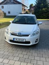 Toyota Auris Hybrid  - Toyota aus 2012 mit Hybrid-Antrieb