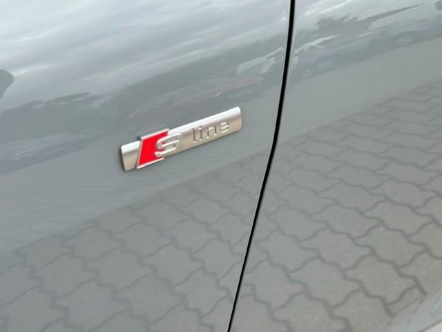 Audi Q4 e-tron 55 e-tron S-Line quattro, миниатюра 10