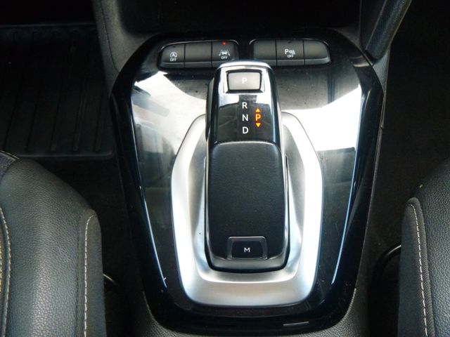 Fahrzeugabbildung Opel Corsa F 1,2 Turbo >AUT/LED/NAV/PDC/SHZ<