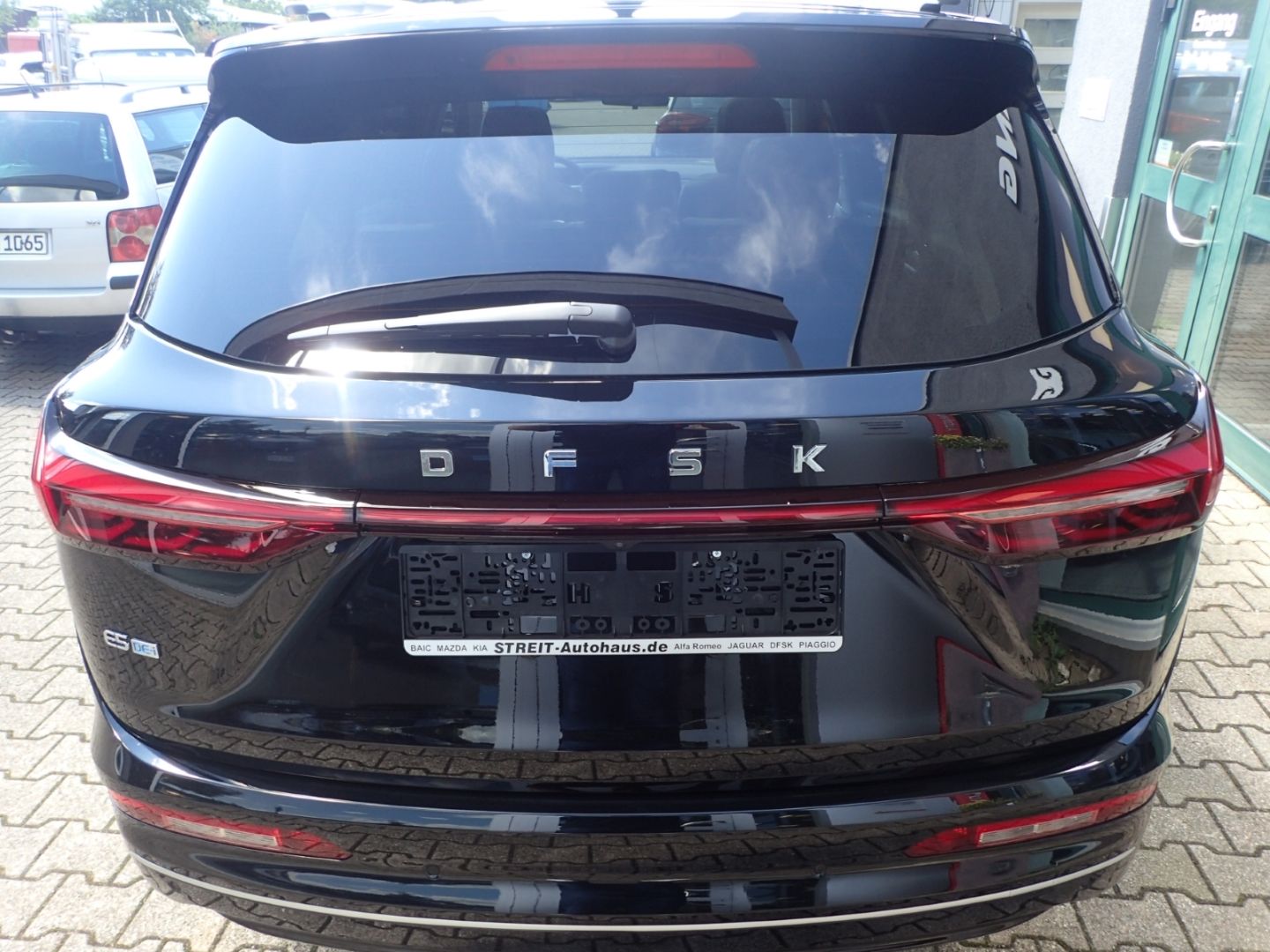 Fahrzeugabbildung DFSK Fengon E5 PHEV El. Panodach digitales Cockpit So