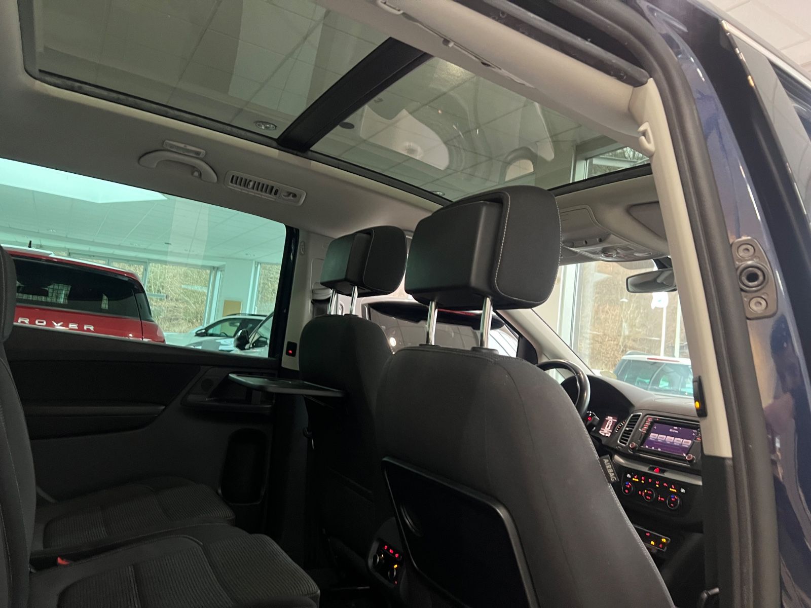Fahrzeugabbildung Volkswagen Sharan 2.0 TDI Comfortline * PANO* R.KAMERA *AHK
