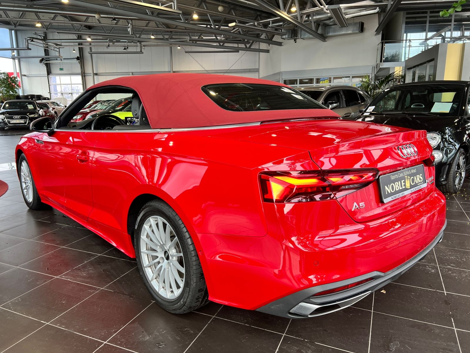 Fahrzeugabbildung Audi A5 Cabriolet 40 TFSI quattro HUD LED NAV RFK SHZ