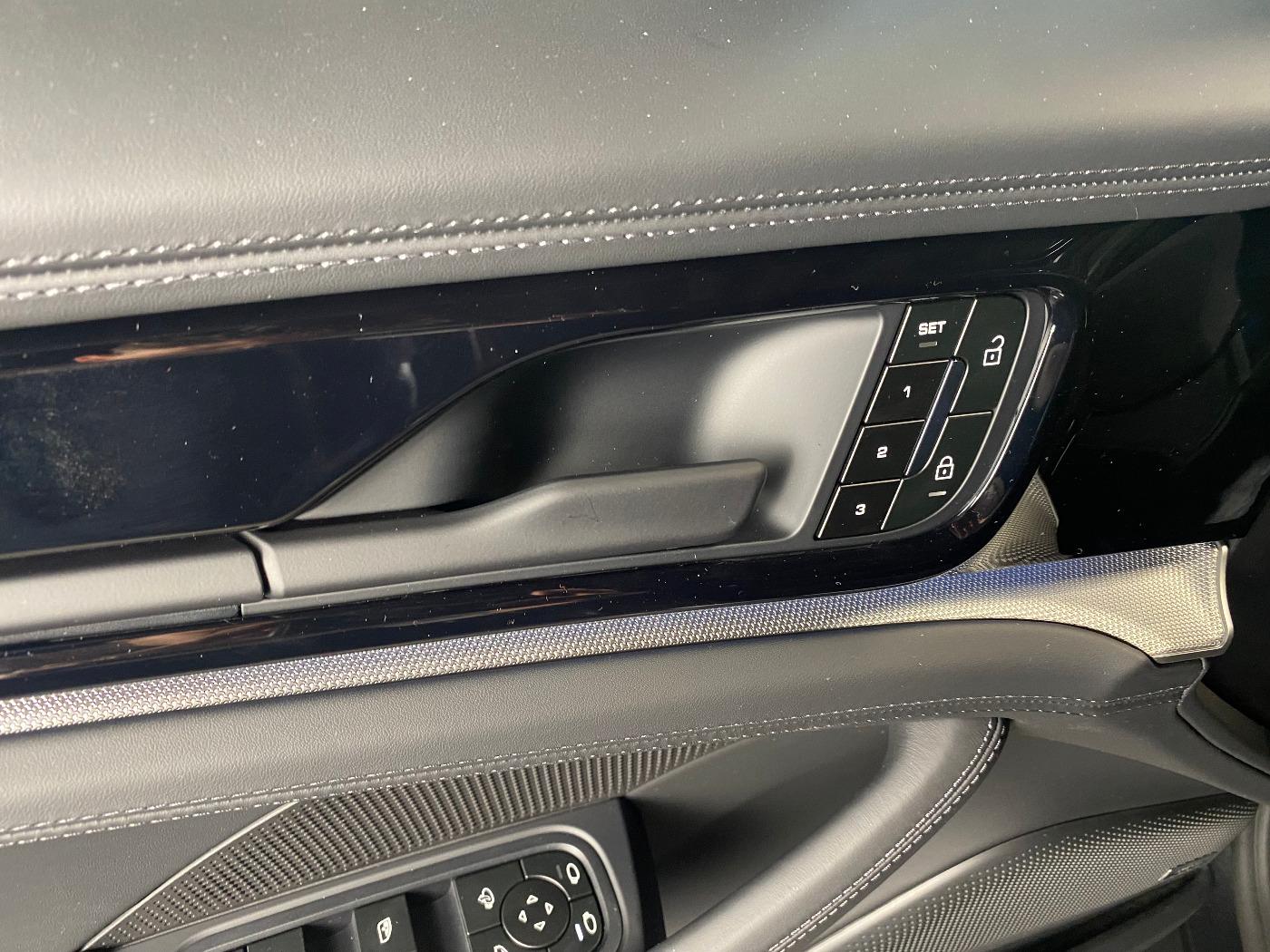 Porsche Panamera 4 | SportDesign Paket | Surround View |
