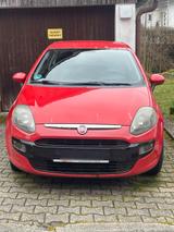 Fiat Punto 1.4l - Fiat Punto aus 2011: 1.4